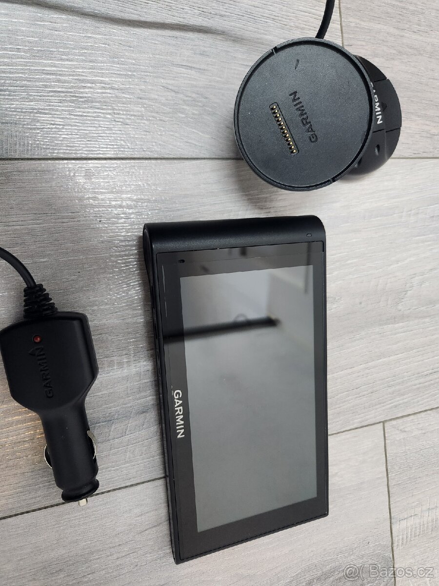 Navigace, autokamera Garmin nüviCam LM