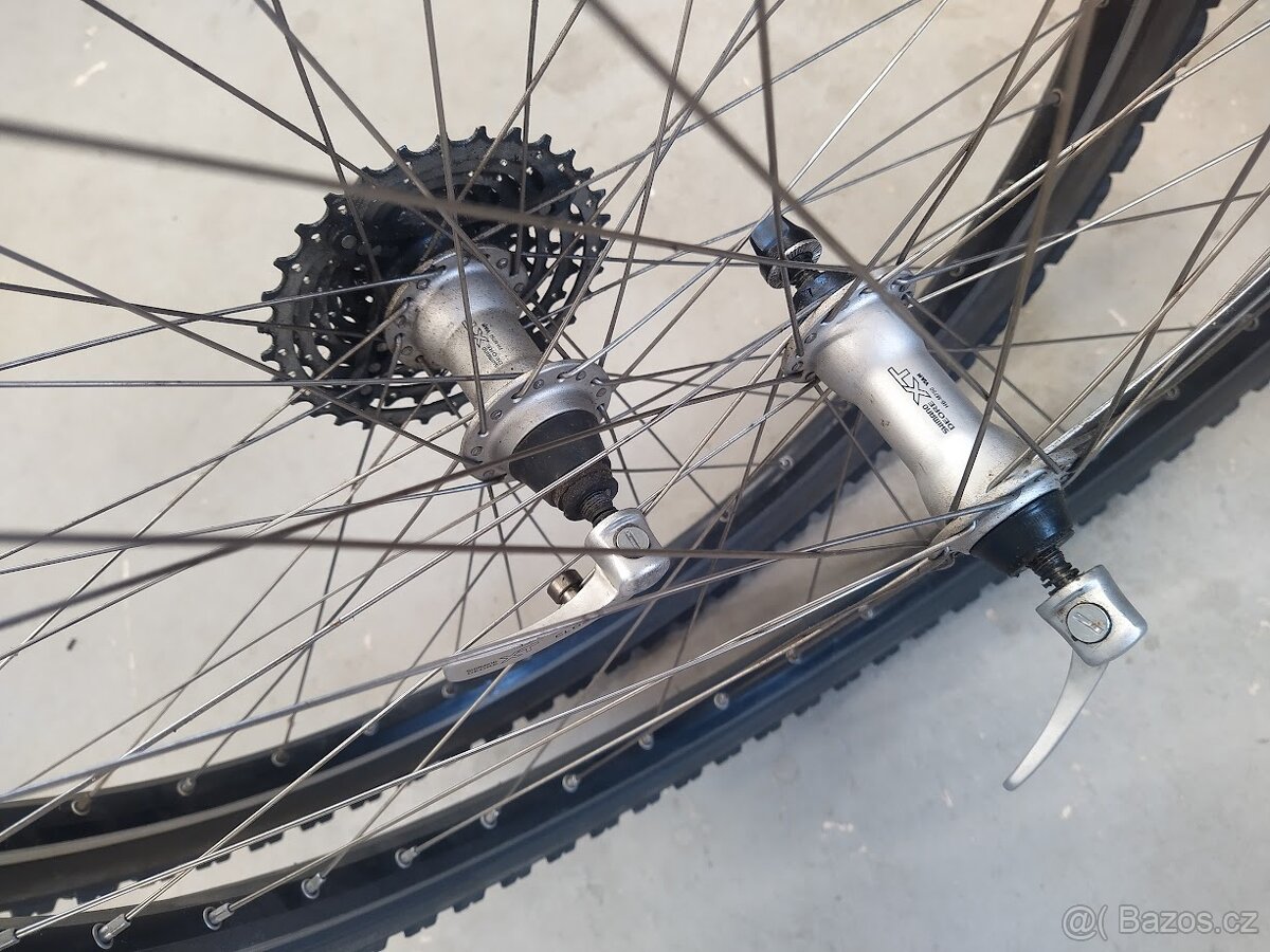 Zapletená kola Shimano XT M750
