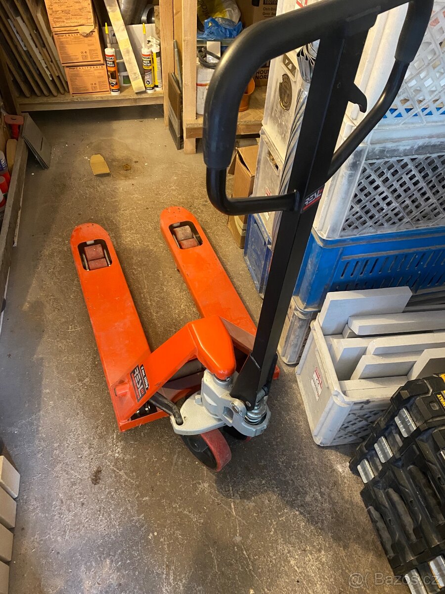 Paletový krátký vozík BF 800 S