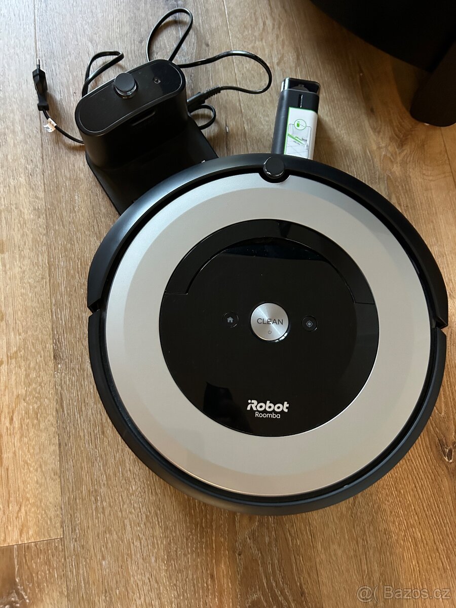 Robotický vysavač Roomba e5