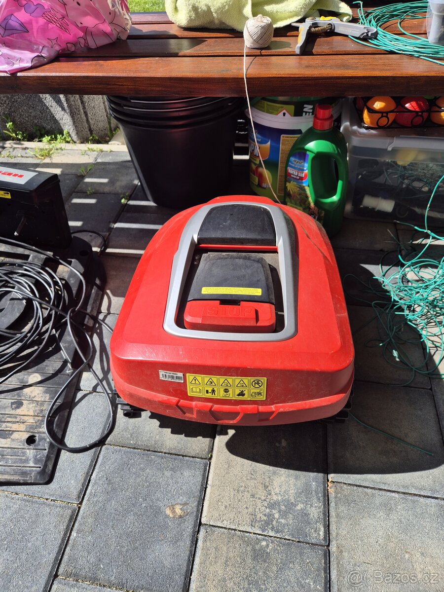 Roboticka sekačka Hecht 5602