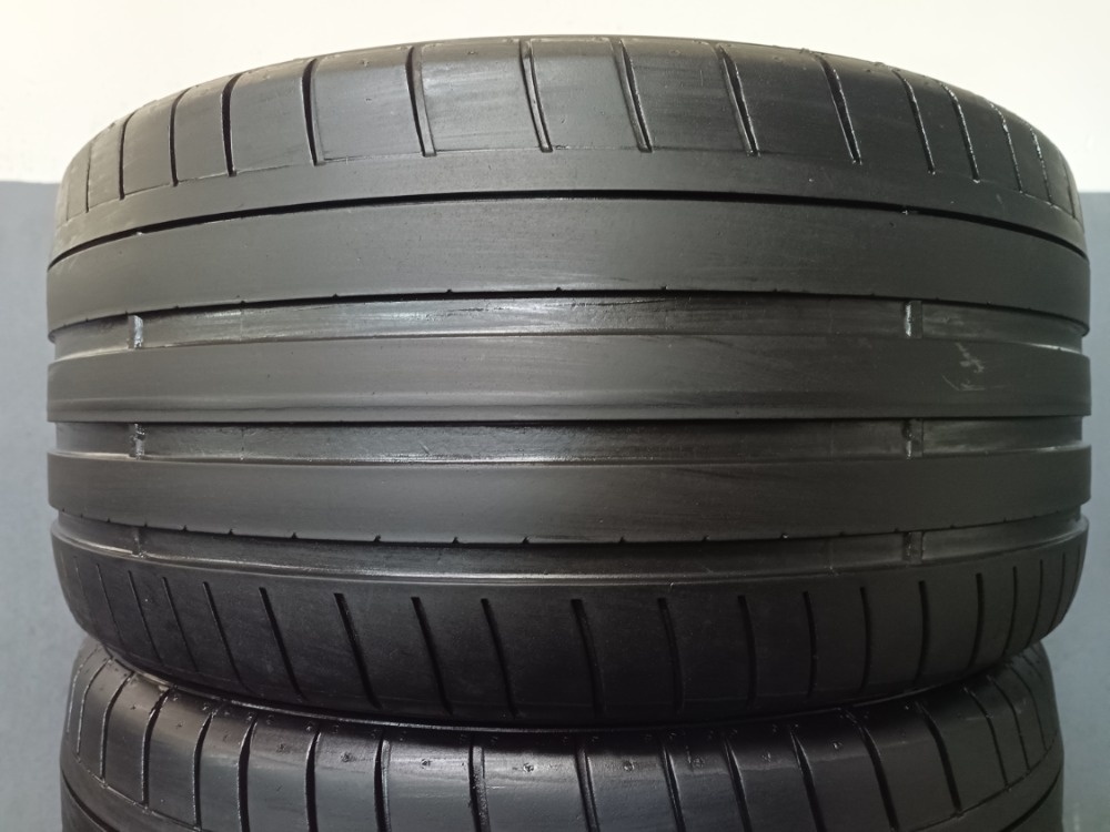 255/35 R18 DUNLOP (3418)