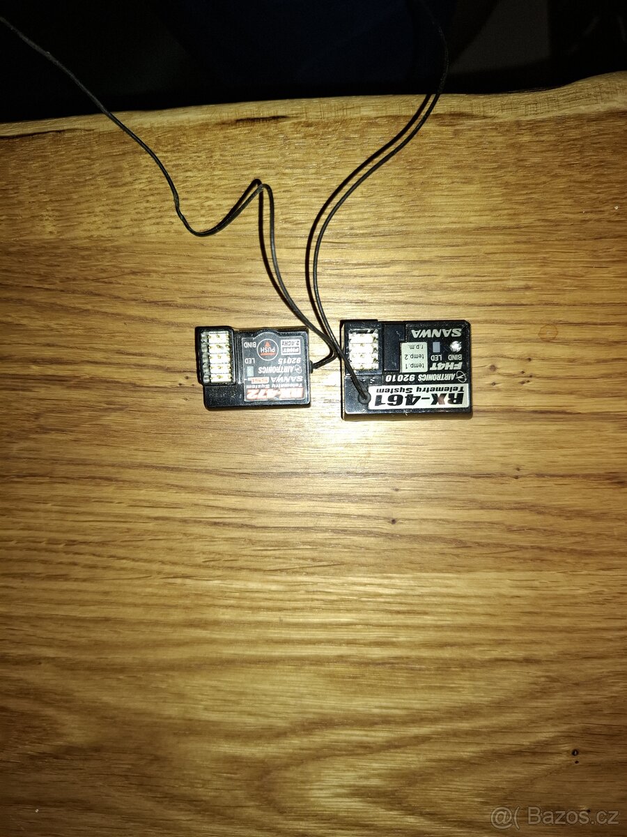 Sanwa mt4 a Vysílačka traxxas