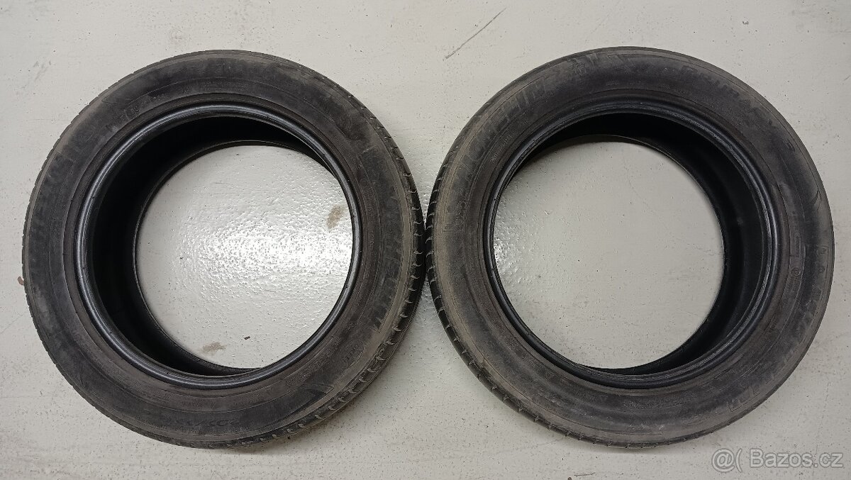 1x Pneu Michelin Primacy 3 205/55/16, cena za obě.