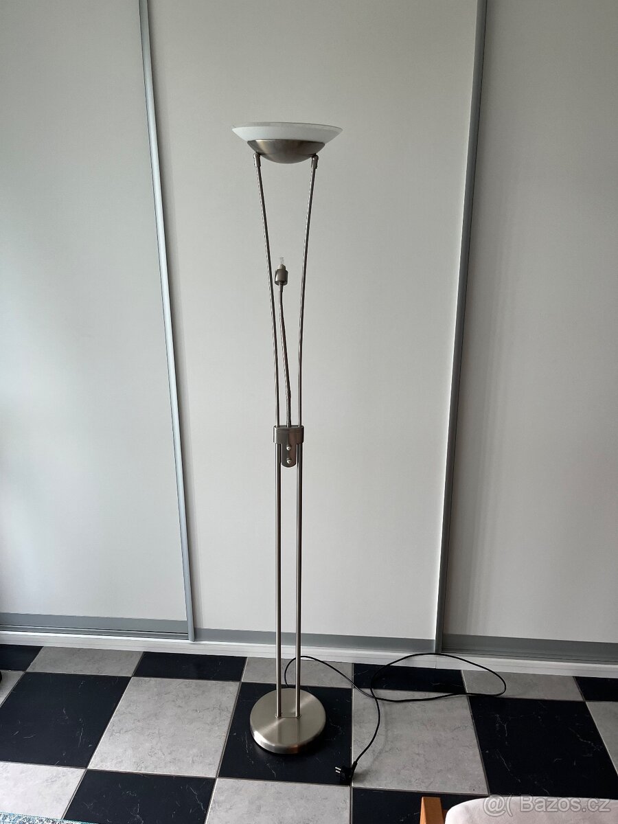 Kovova lampa