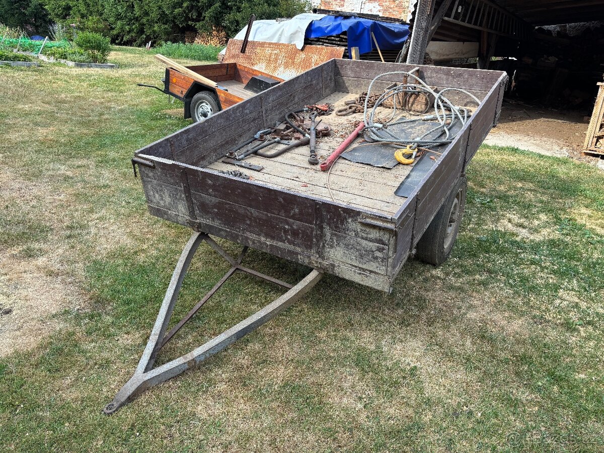 Kára za traktor
