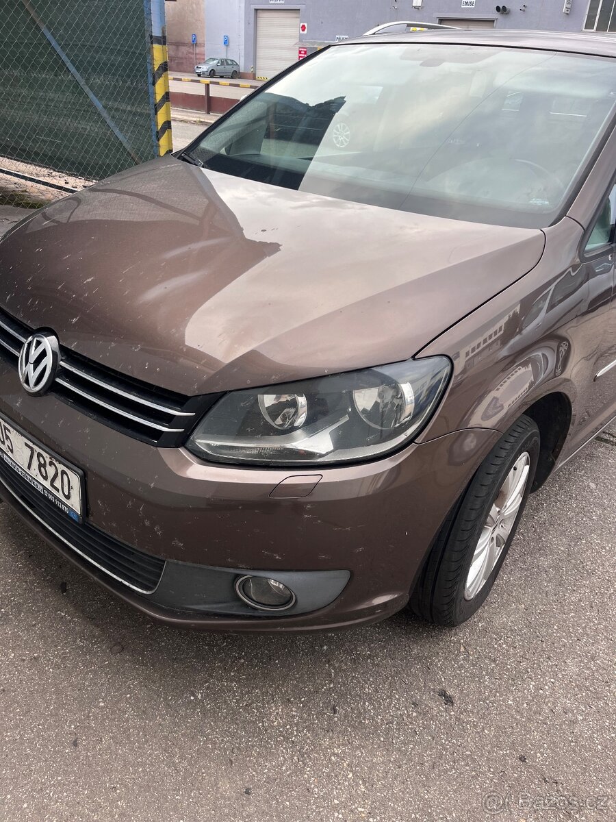 Touran 2.0 tdi comon rail 103 kw DSG 6 higline