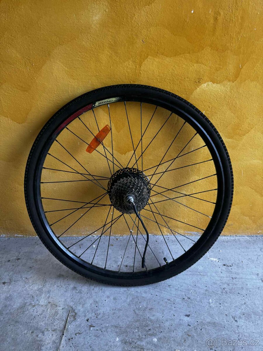 Prodám zapletené kolo s elektromotorem 250W/36V