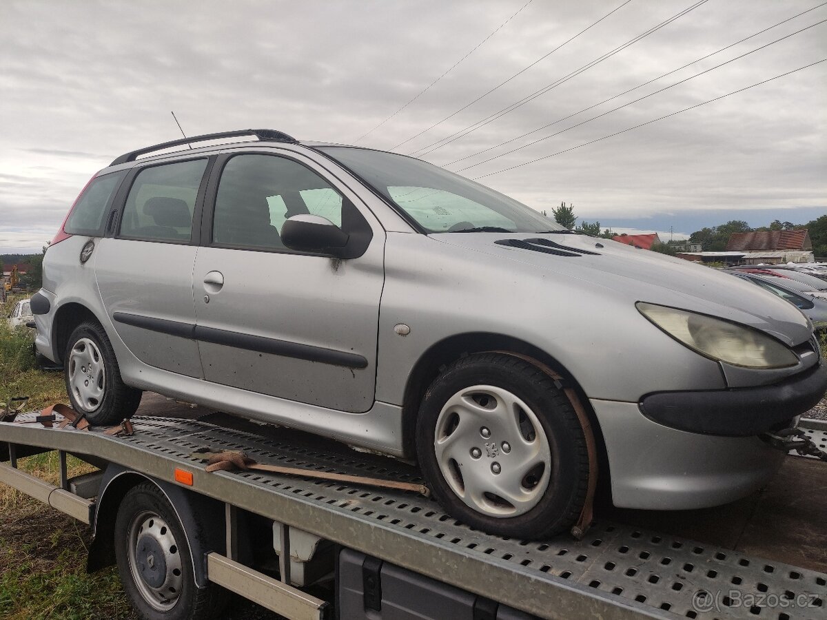 ND i celé - Peugeot 206 SW 1.4i 55 kW stříbrná