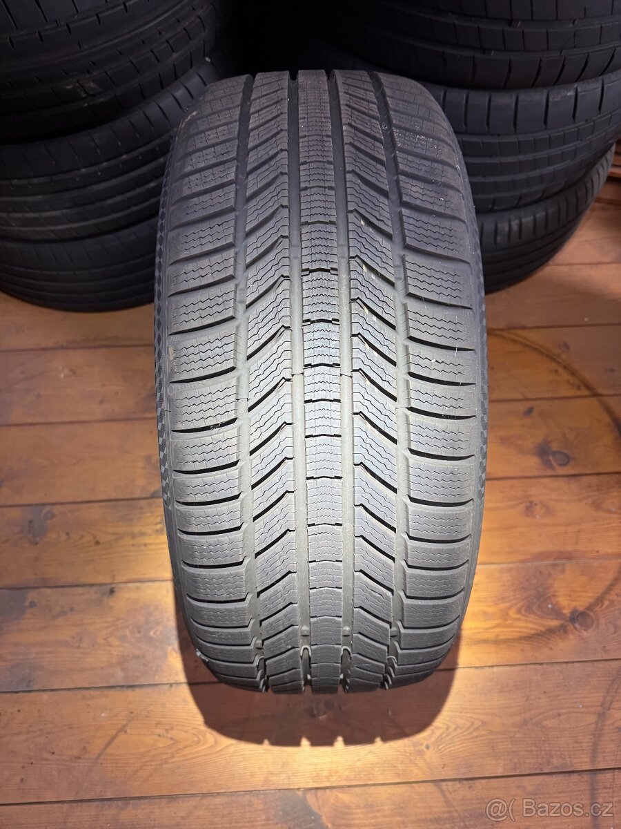 Zimní pneu 1ks Continental WinterContact TS870P 235/40 R19