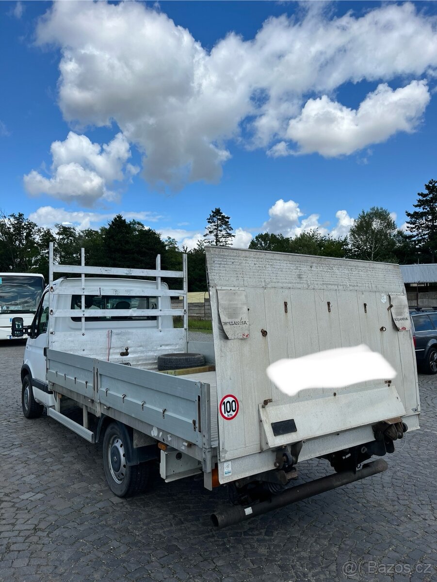 Renault Master 2,5 r. 2008 valnik-plošina
