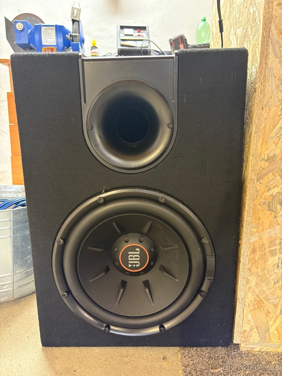 Subwoofer v boxu JBL S2-1224SS