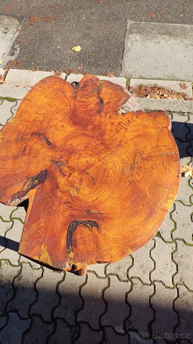 Výjimečný designový stolek