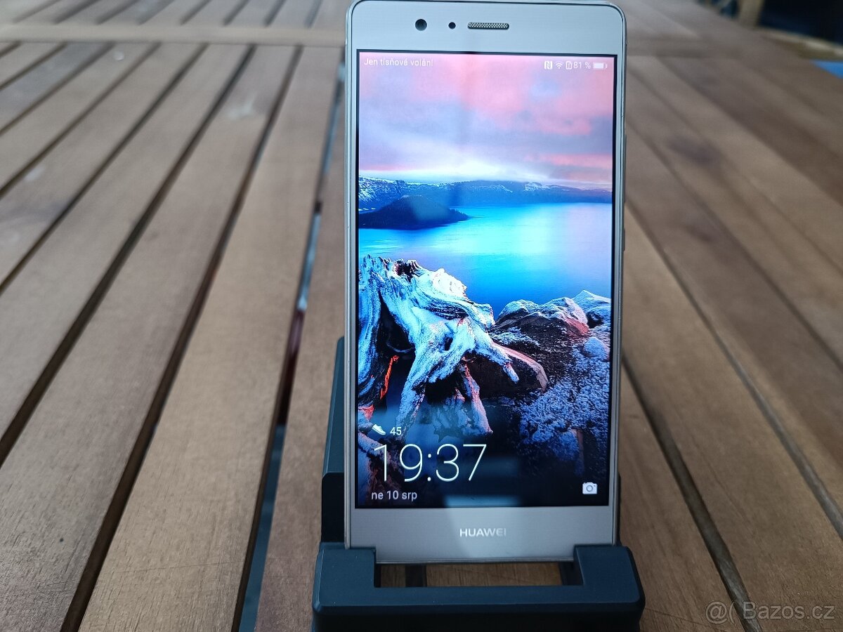 Mobilní telefon Huawei P9 Lite / GOLD / Displej: 5,2"