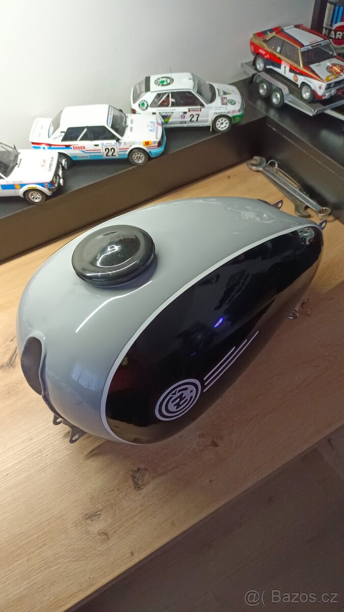 Prodám pěknou nádrž CZ 150C