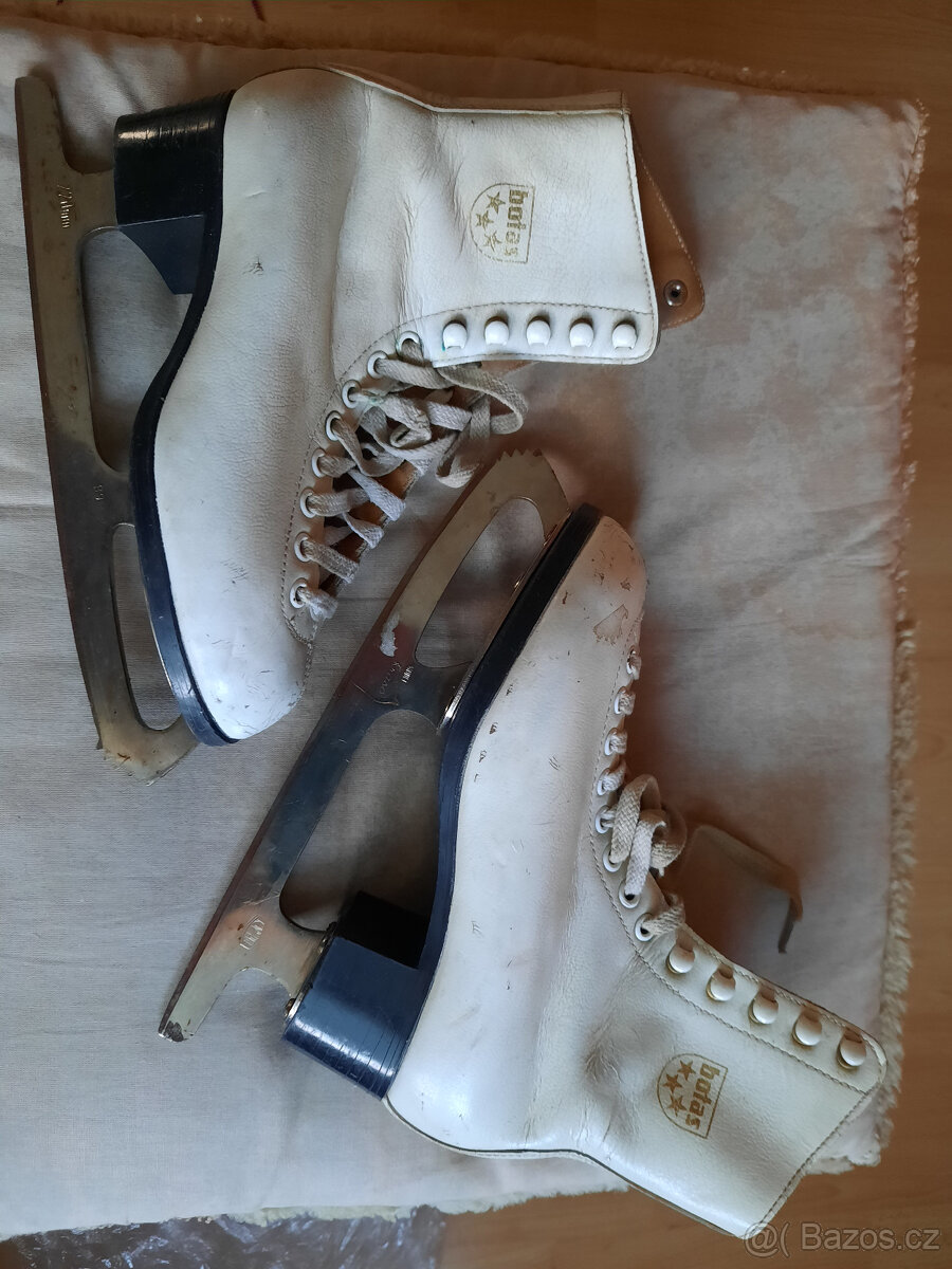 Dětské lední retro brusle BOTAS vel.23
