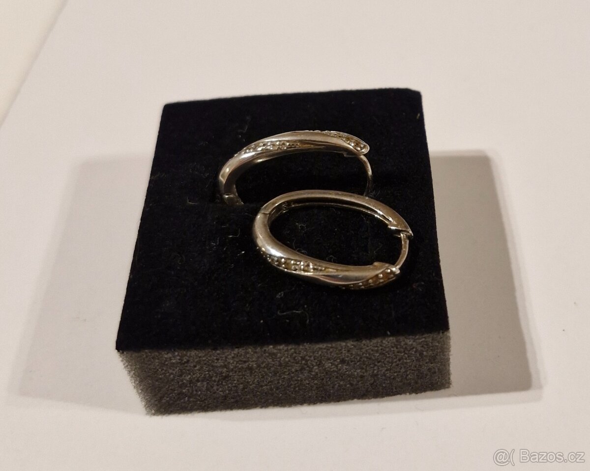 Stříbrné náušnice