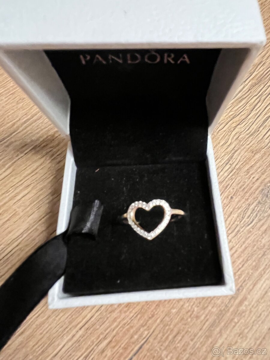 Zlatý prsten 585 pandora