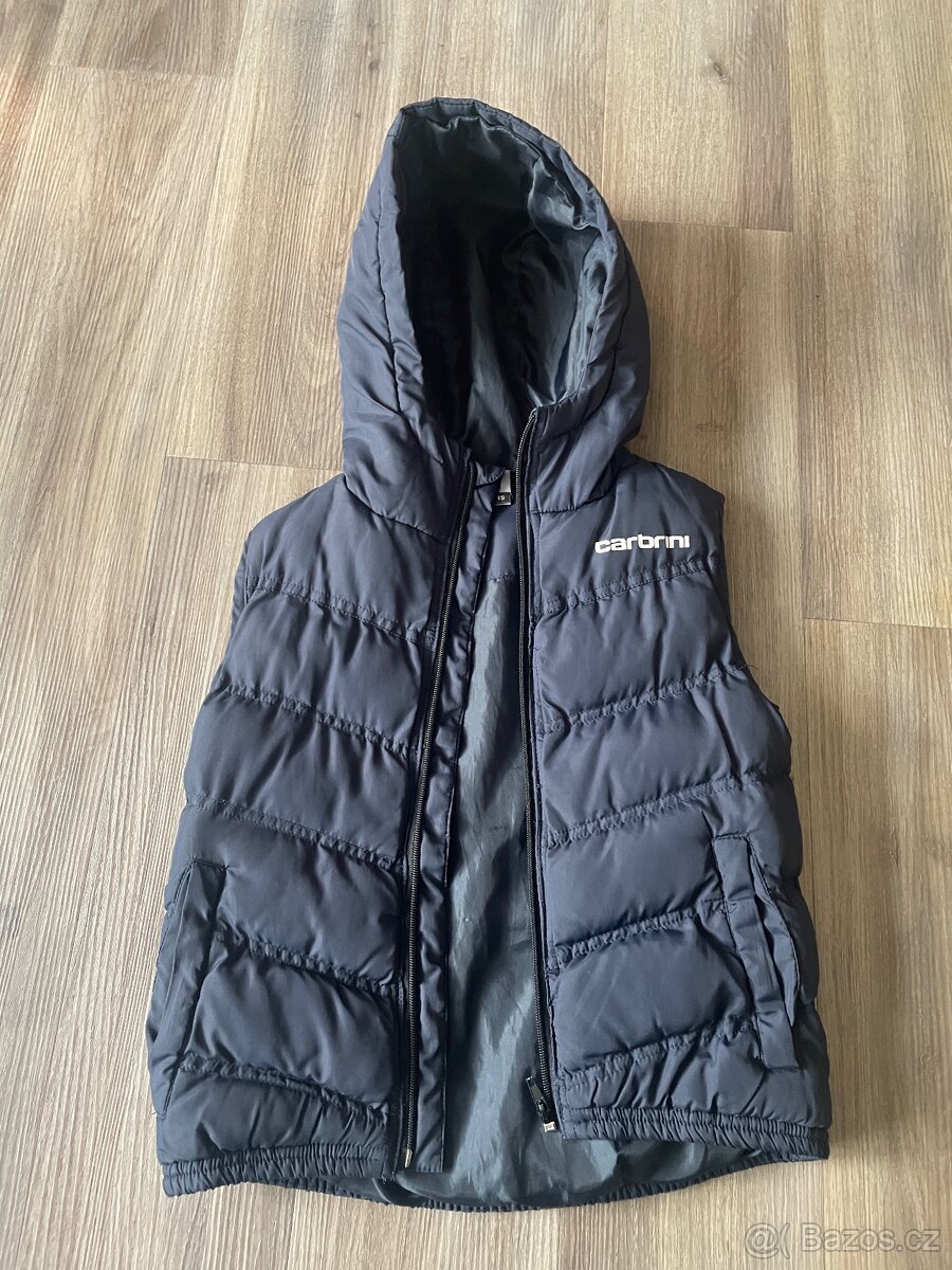 Chlapecká vesta 8-10 let