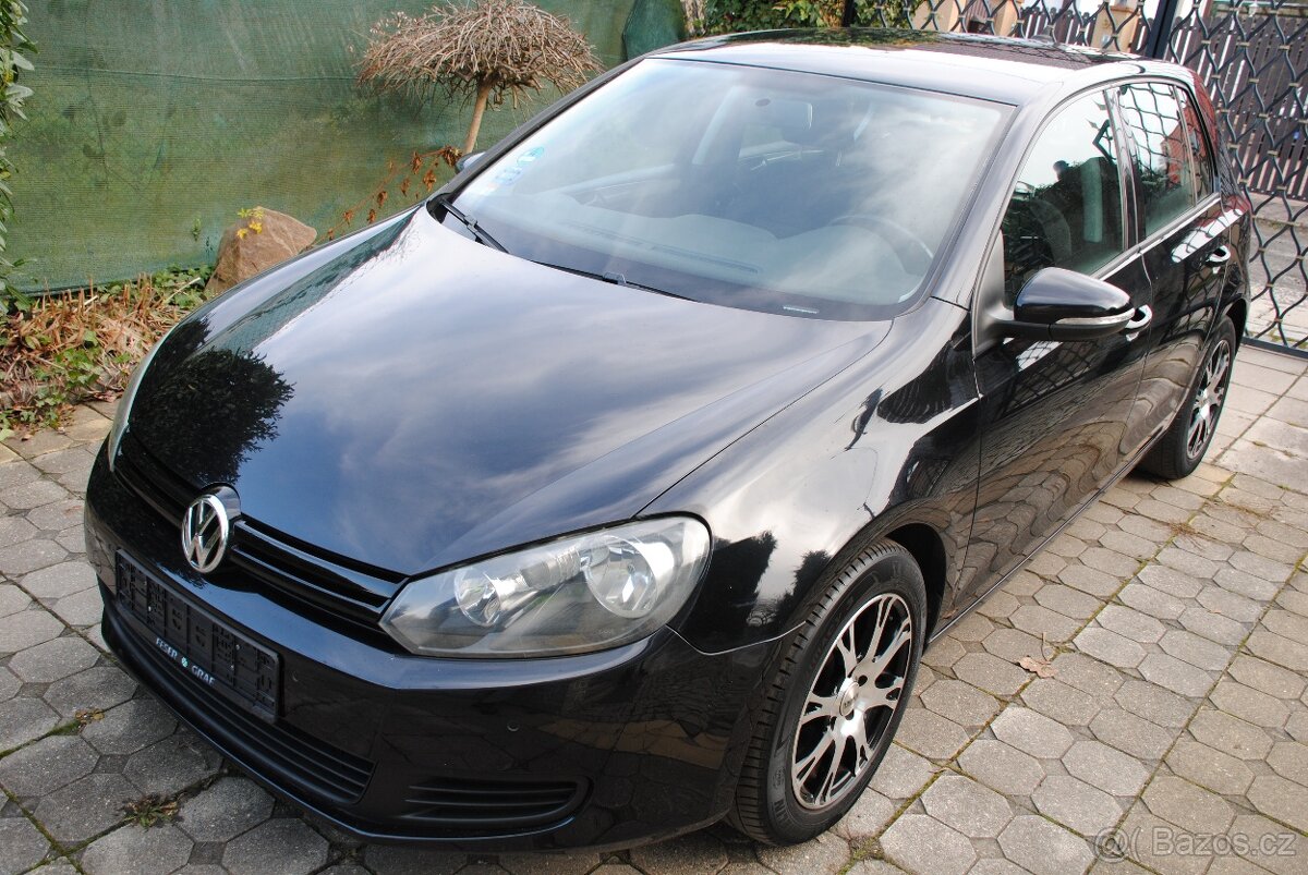 VW GOLF 6 2.0TDi 81kW - climatronic - navigace - handsfree