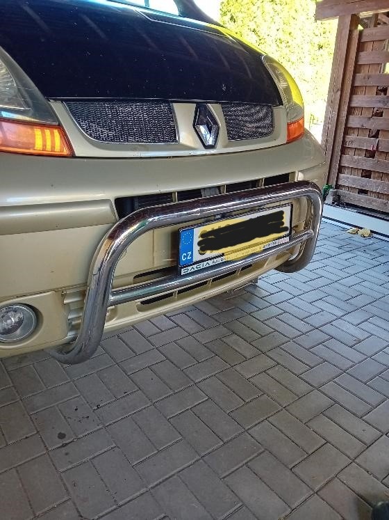 předni rám r.trafic