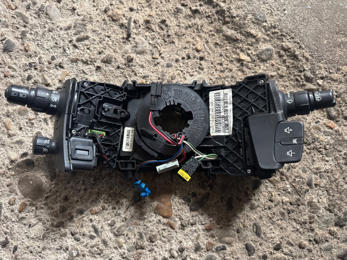 Renault scenic 2 kroužek volantu