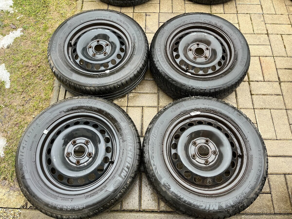 4x plechové disky 5x112 R15, pneu