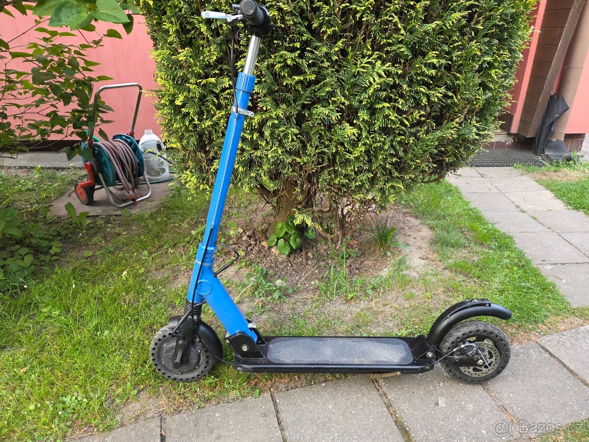 Elektrokoloběžka Kugoo