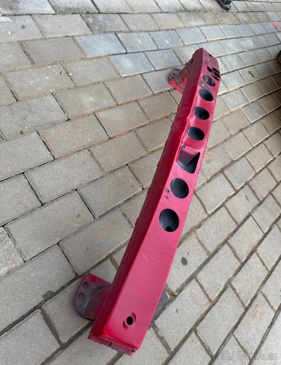 Výztuha předního nárazníku Citroën C1