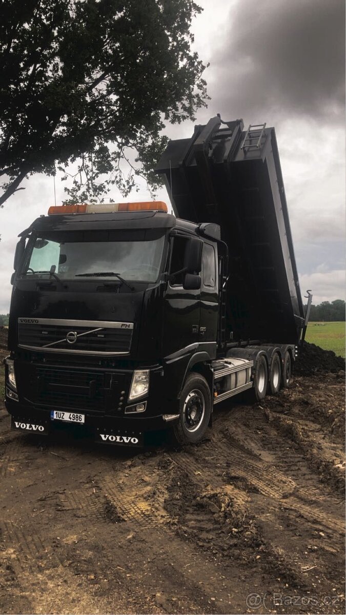 Volvo FH nosič kontejnerů 8x4 tridem