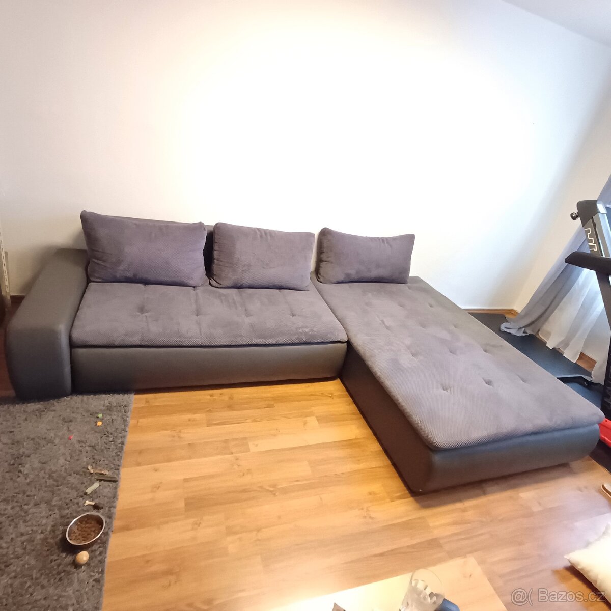 Gauč rozkládací s úložným prostorem