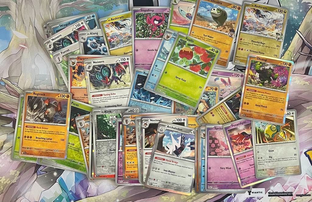 Pokémon karty Holo a Reverse Holo 50 Ks