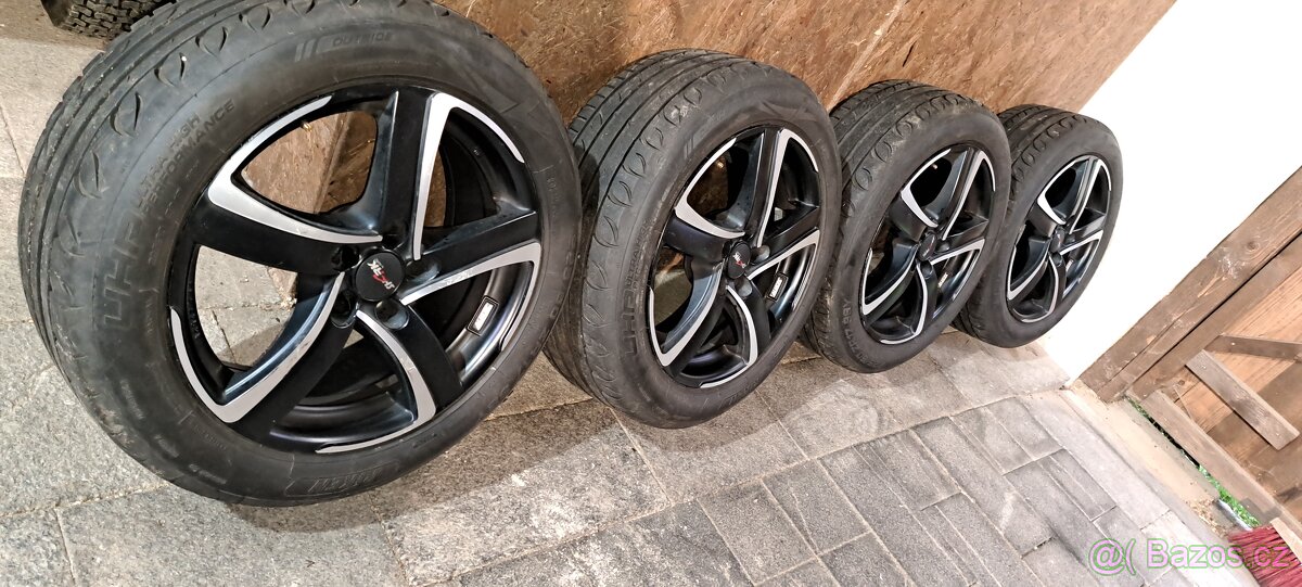 17 "Disky s pneumatikami Komplet , vyvážené včetně šroubů