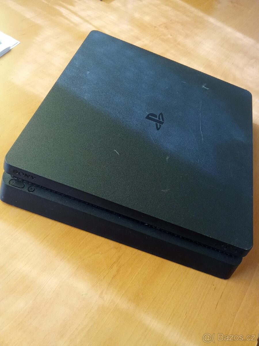 PS4 Slim
