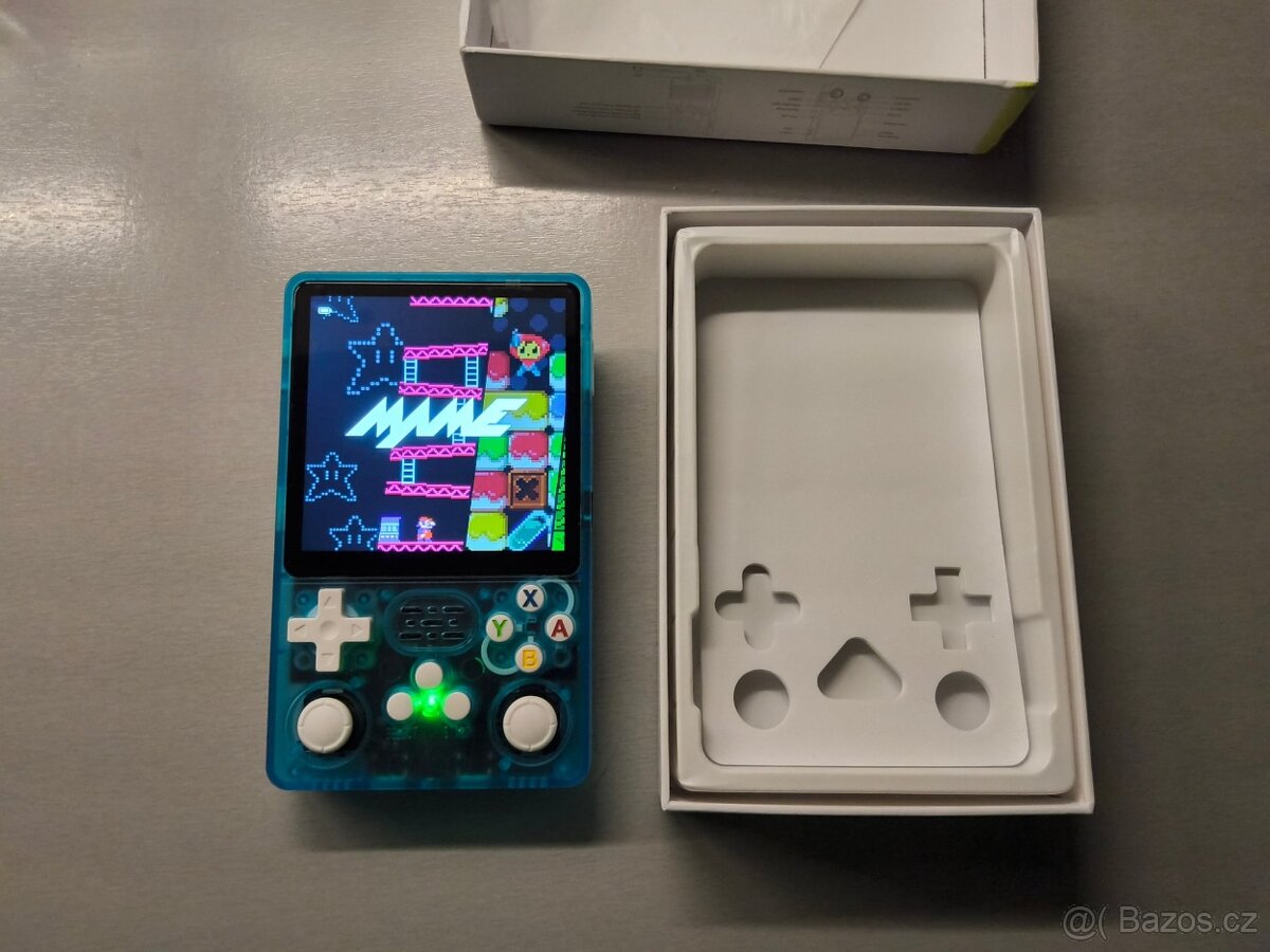 R36S Plus + 128gb micro sd s ArkOS