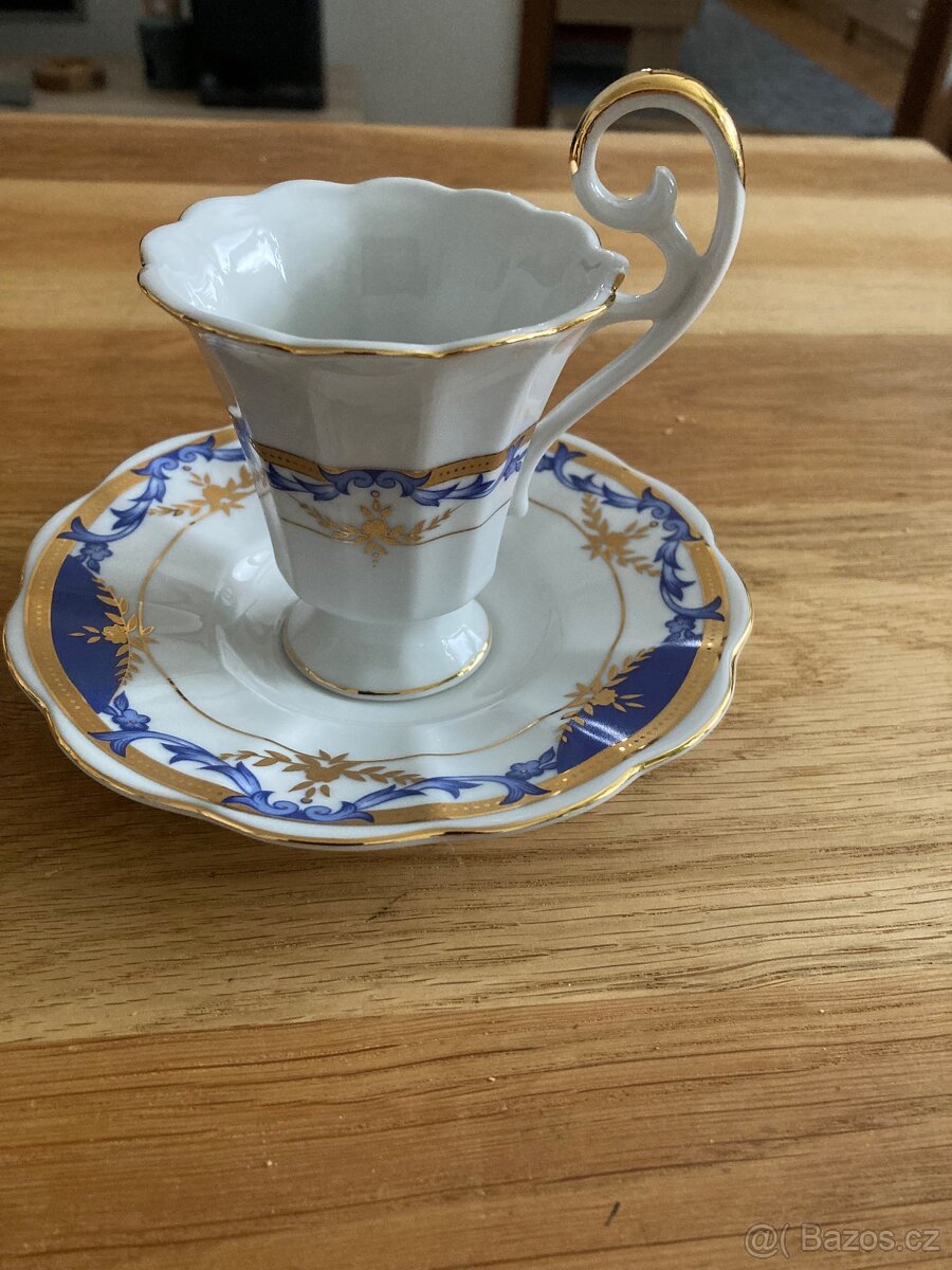 Hrneček s podšálkem