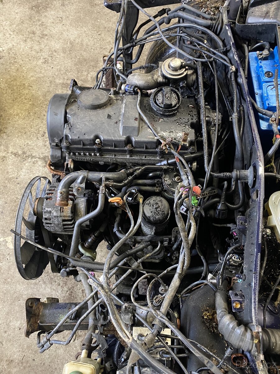 Motor 1,9 tdi pd 85 kw Ajm/ Atj