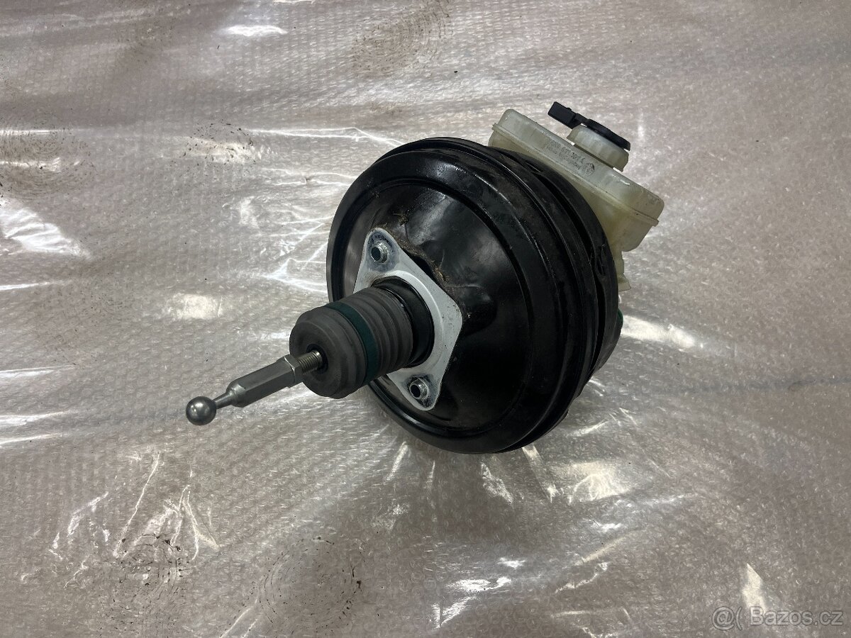 POSILOVAČ BRZD AUDI A4 B8 8K0612103K