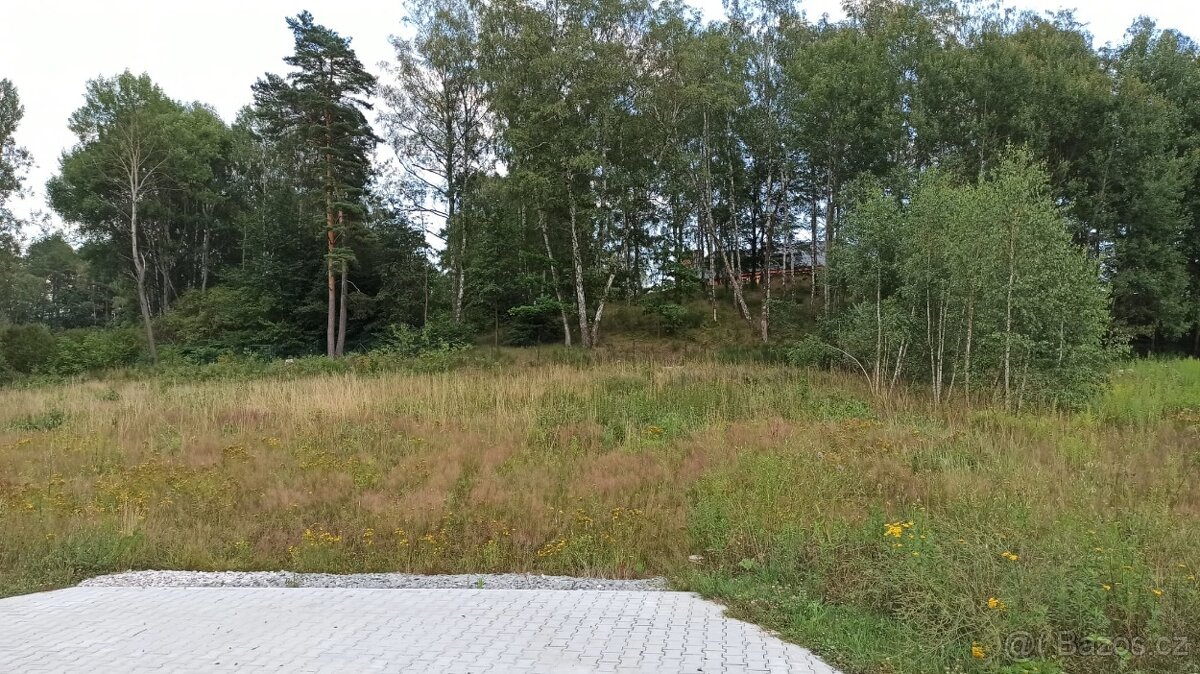 Prodej stavebního pozemku 789m2, Maxov, Radvanec