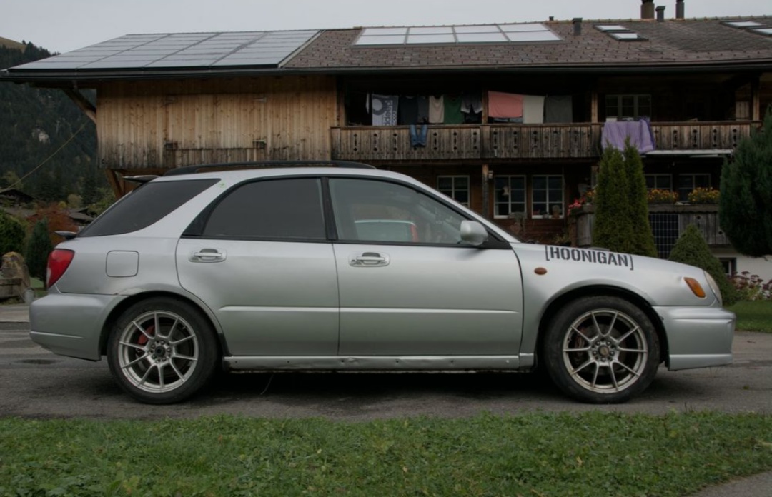 Subaru Impreza WRX kombi + karoserie bez koroze