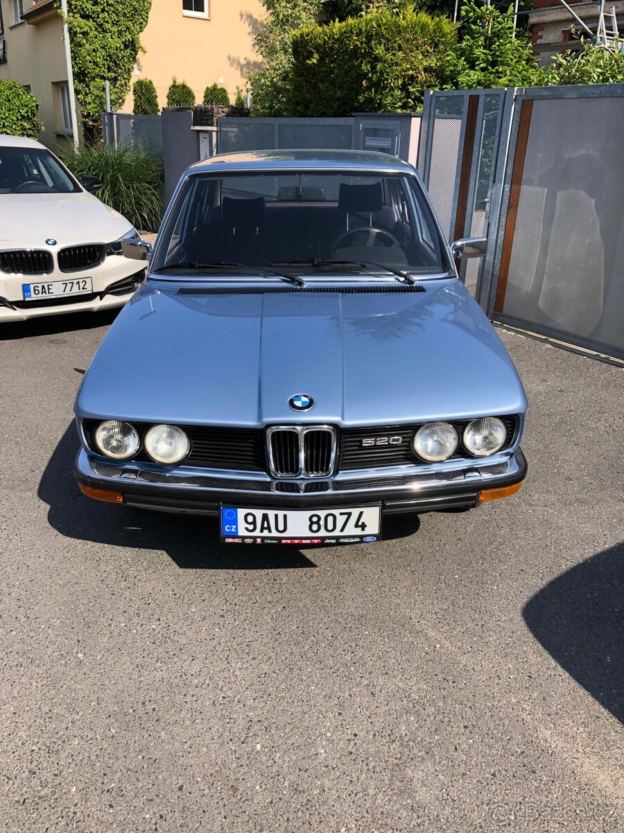 BMW 520 e12