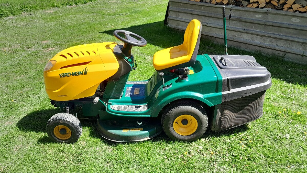 Zahradní traktor Yard-Man T-7135 A