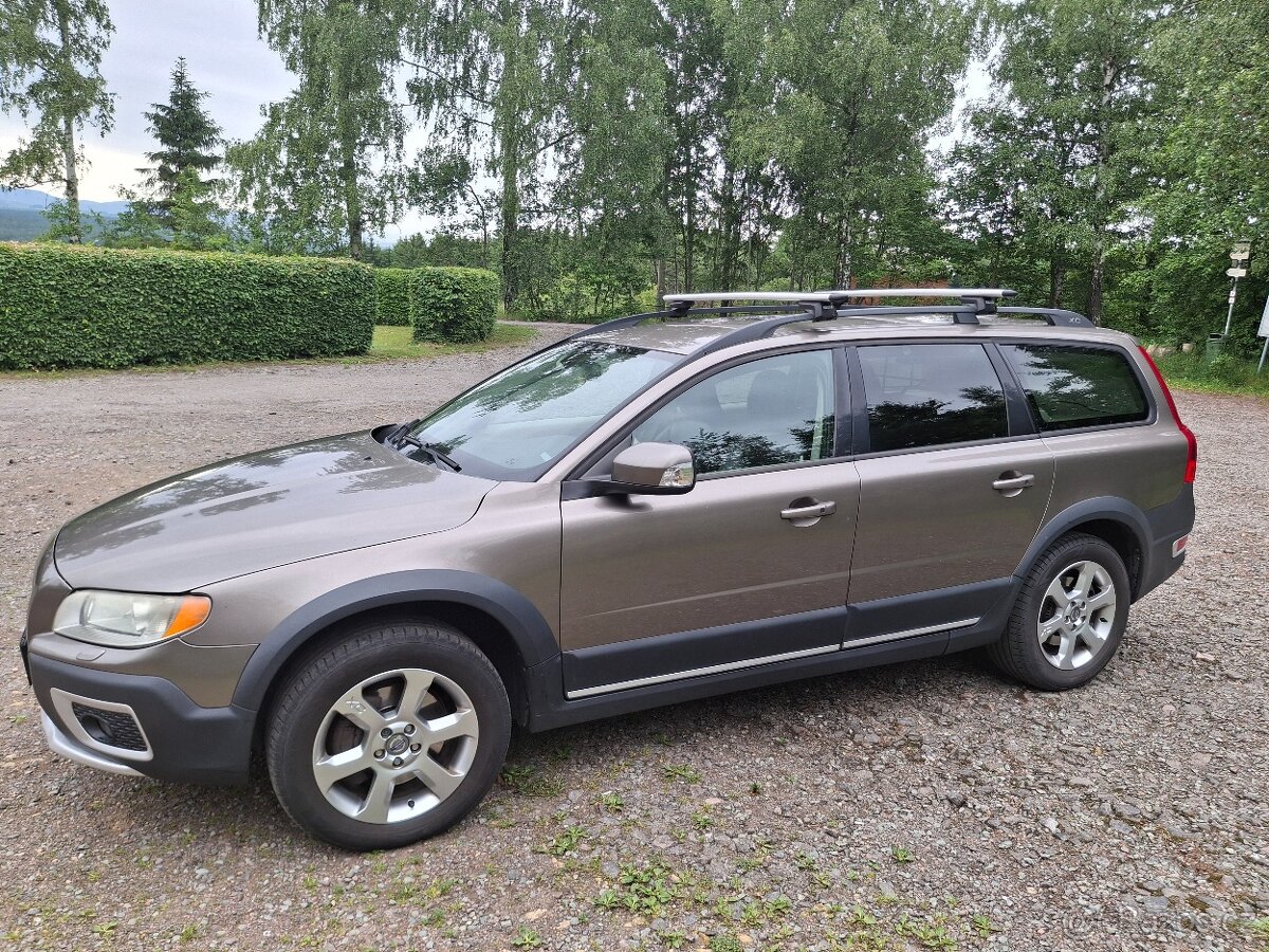 Prodám Volvo XC70 2,4 D5 AWD MY 2007