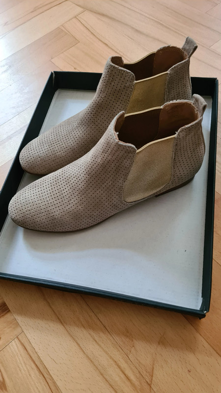 Semišová pérka Carmens