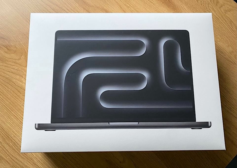 MacBook Pro 14 M4: 512GB, 16GB RAM, Office, ZÁRUKA 2 roky