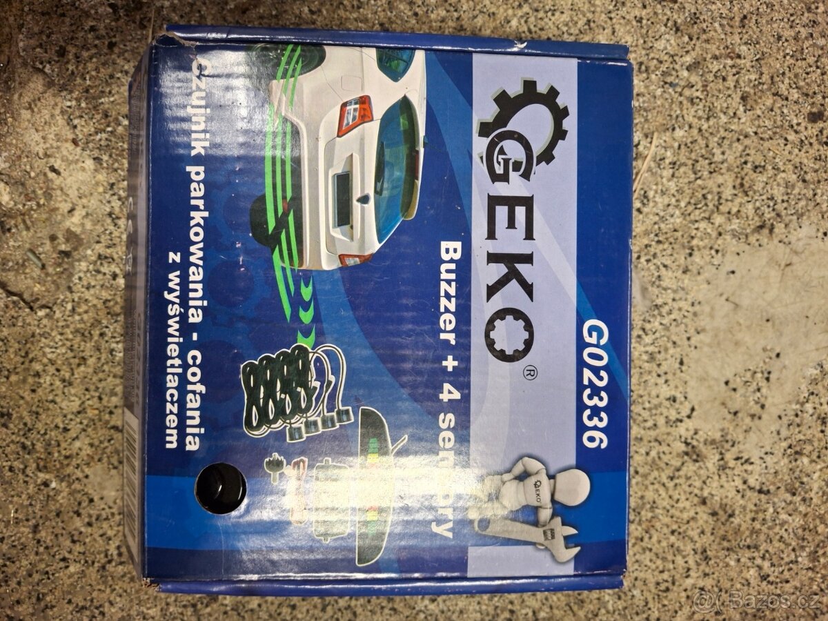 Parkovací senzory s LCD displejem + 4 senzory GEKO