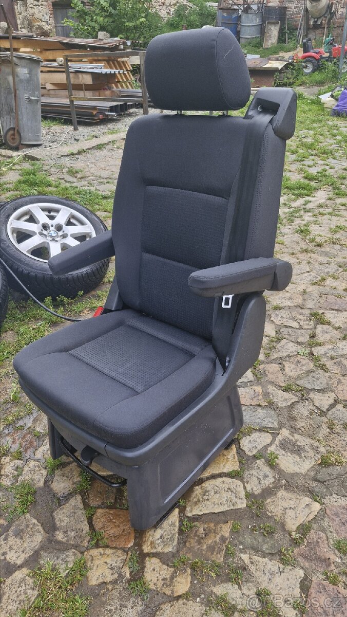 Sedačka VW Multivan apd.