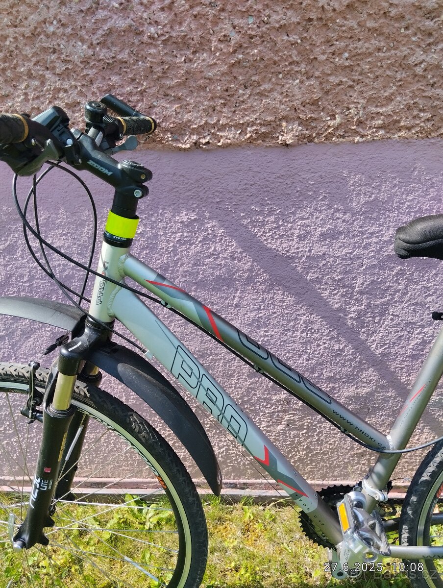 Dámské trek. Kolo PRO XI