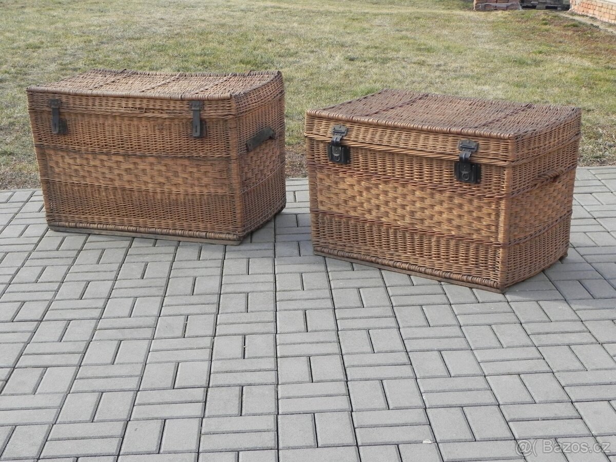 Staré proutěné koše