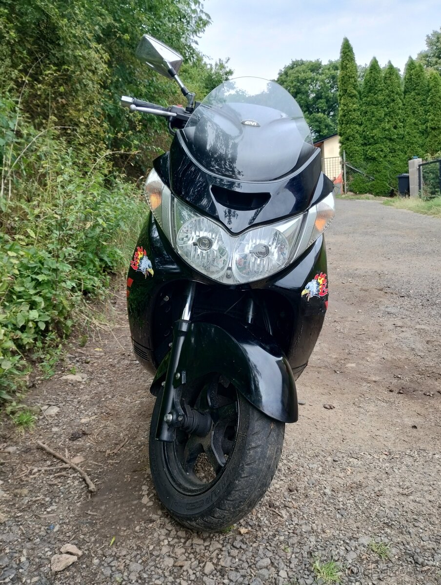 Suzuki Burgman 400